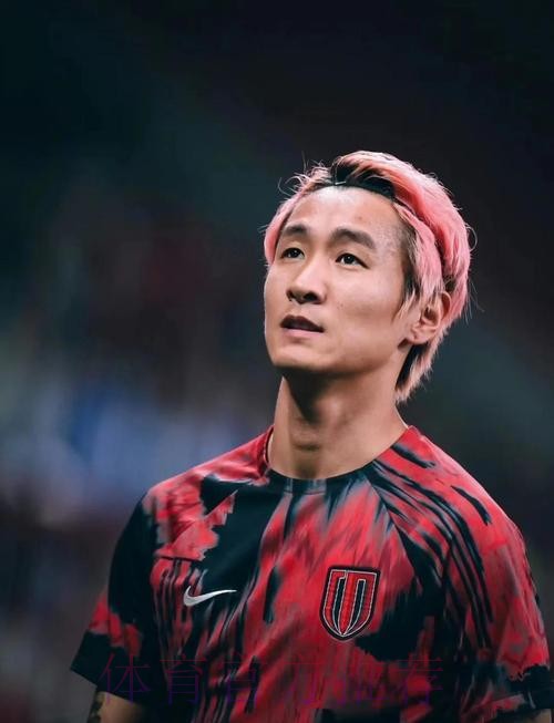 国足新人说｜韦世豪：球员好胜心很重要　以后争当国家队主力